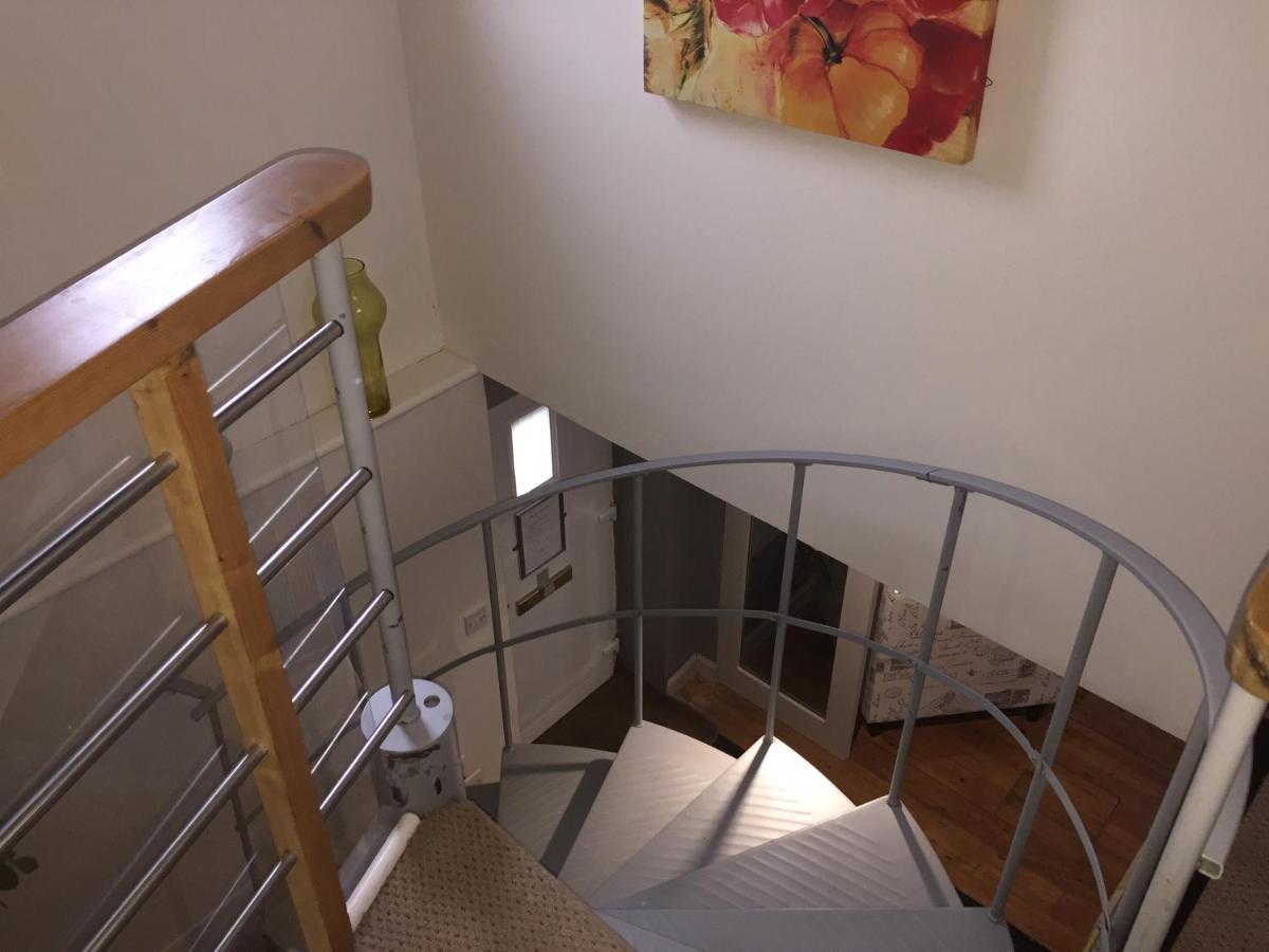 Large 2-Bed House Derbyshire Off Chatsworth Rd Честерфилд Экстерьер фото
