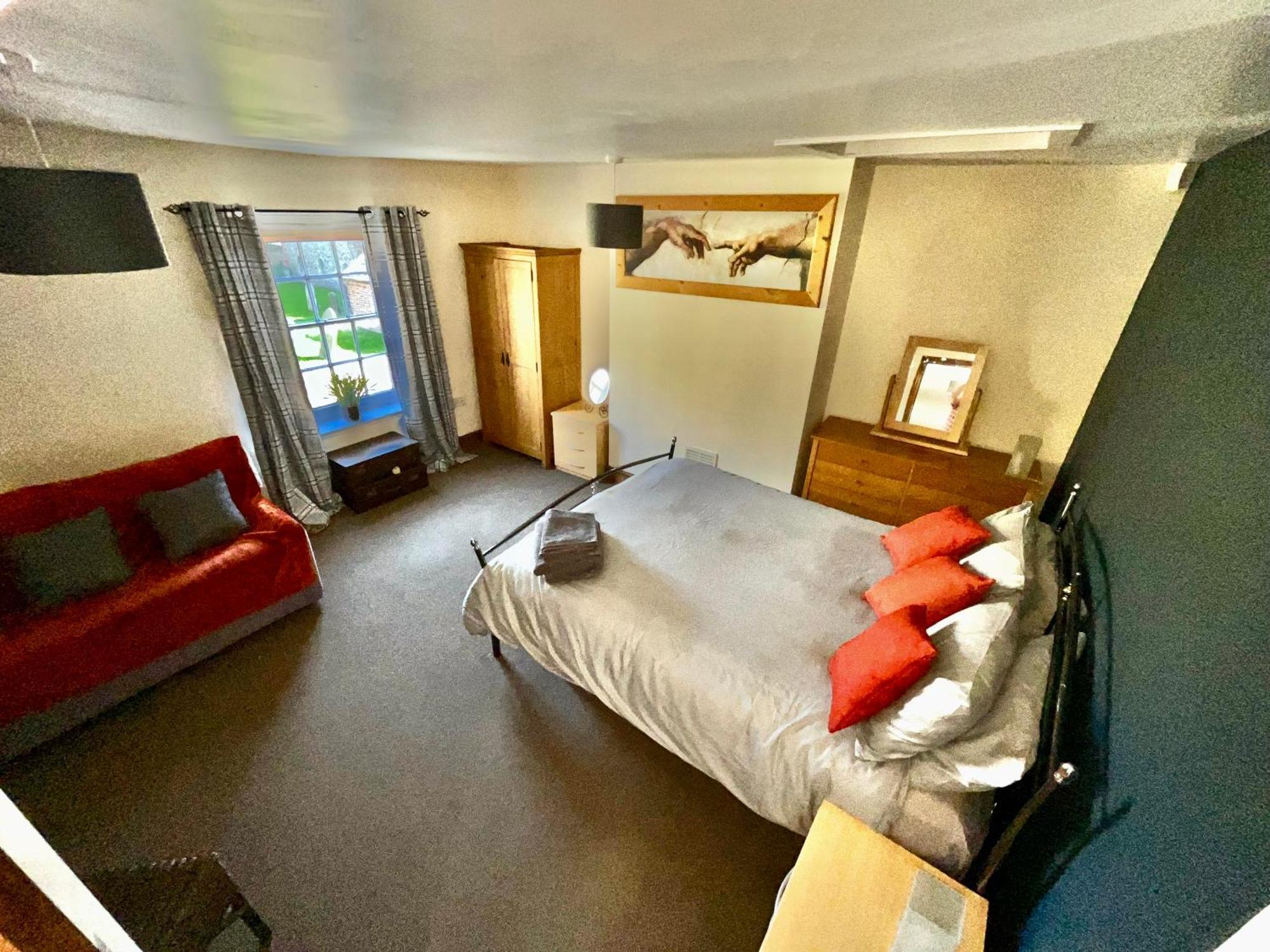 Large 2-Bed House Derbyshire Off Chatsworth Rd Честерфилд Экстерьер фото